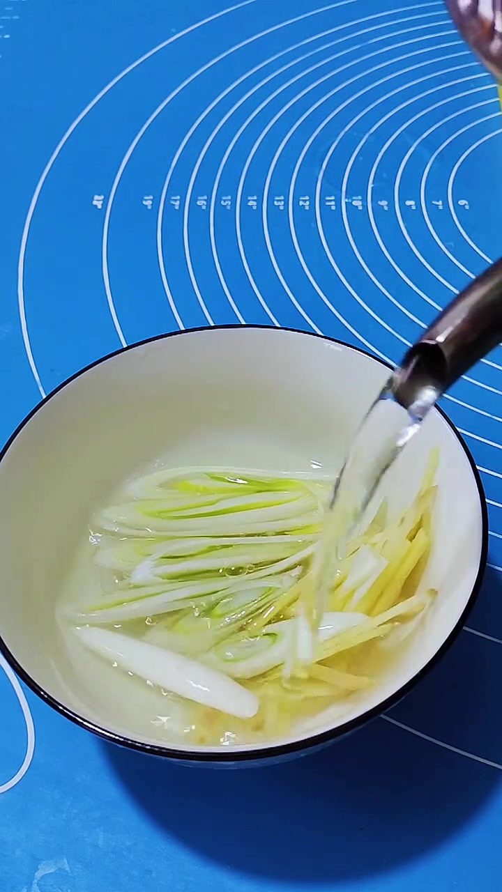 馄饨馅像我这样调鲜美又多汁包啥都好吃,包子饺子料,馄饨汤料包小店里都有需要的姐妹去拍吧