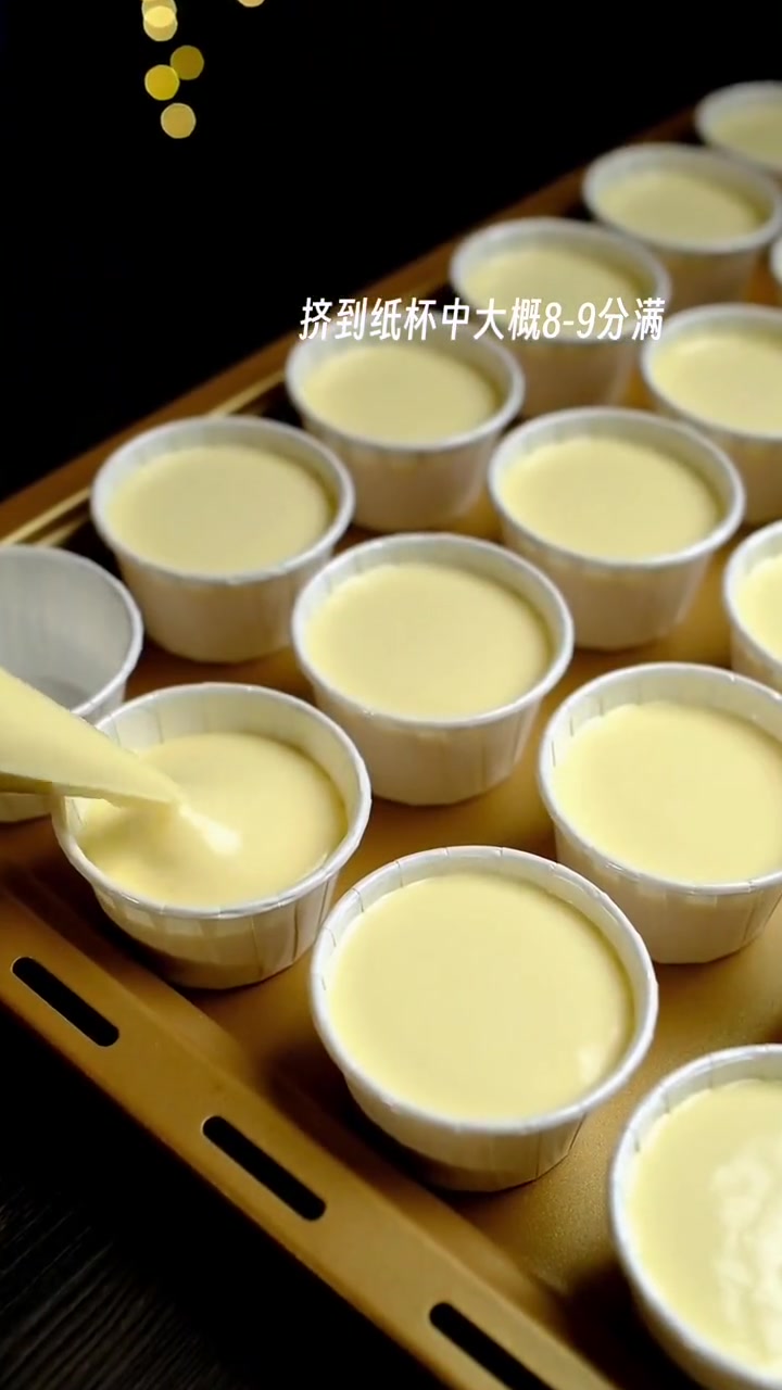纸杯蛋糕不开裂不回缩不塌陷的小技巧,绵密松软有弹性,新手也能一次成功!纸杯蛋糕 杯子蛋糕 