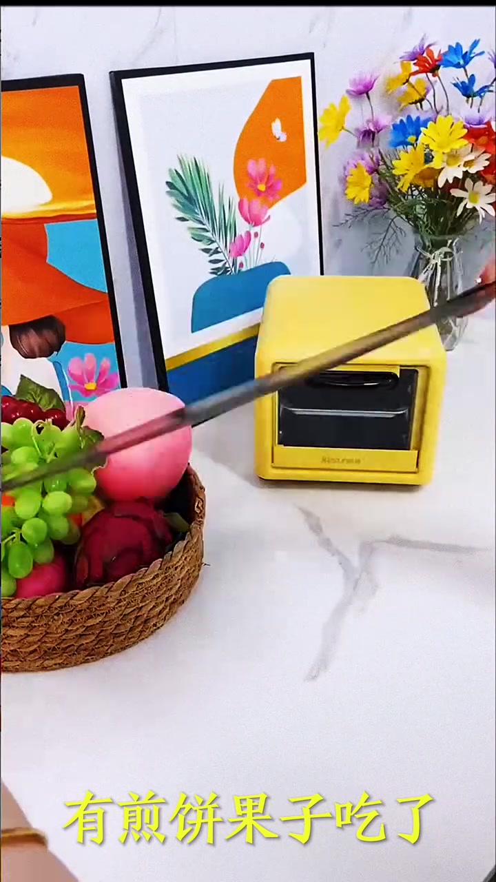 有了这个铸铁煎饼锅,在家也能吃到热乎乎的菜煎饼果子了,方便又好用!