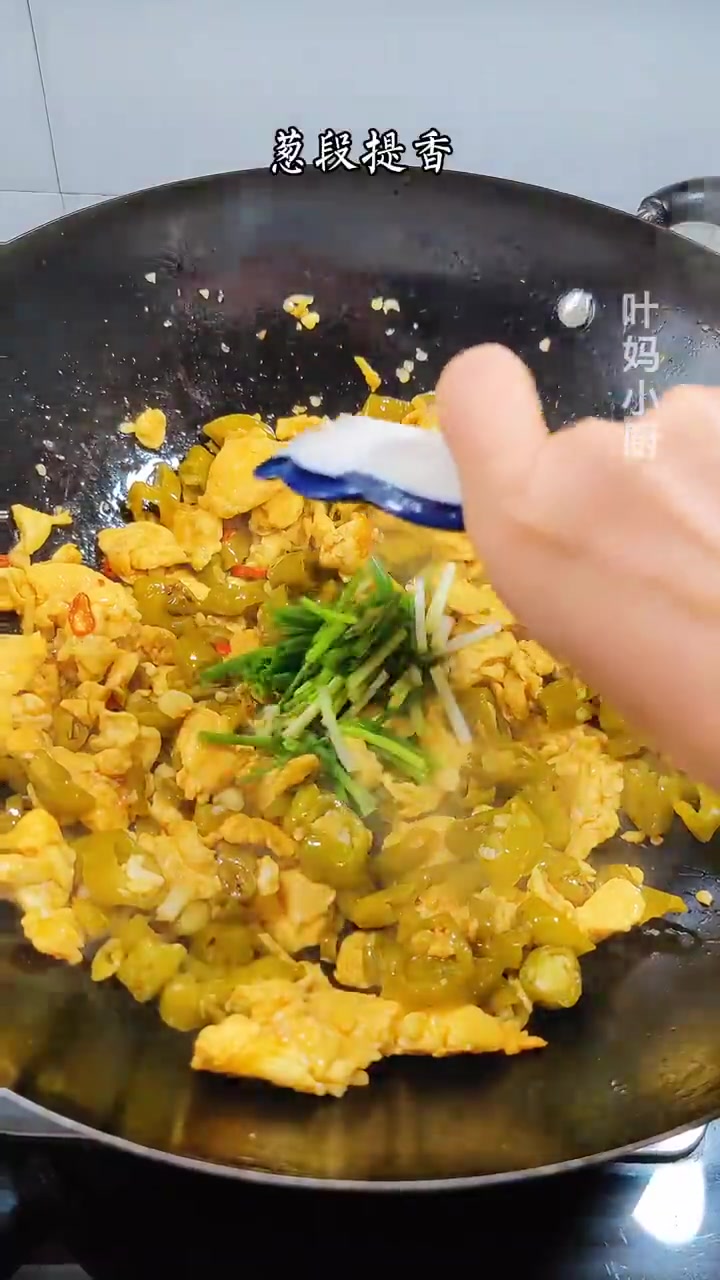 泡辣椒炒鸡蛋