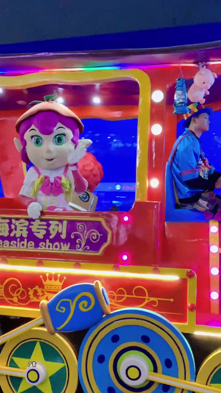 没有谁能拒绝海底隧道、海洋馆太精彩了 亲子游玩好去处 一起看看海底世界 周末去哪玩 海洋馆