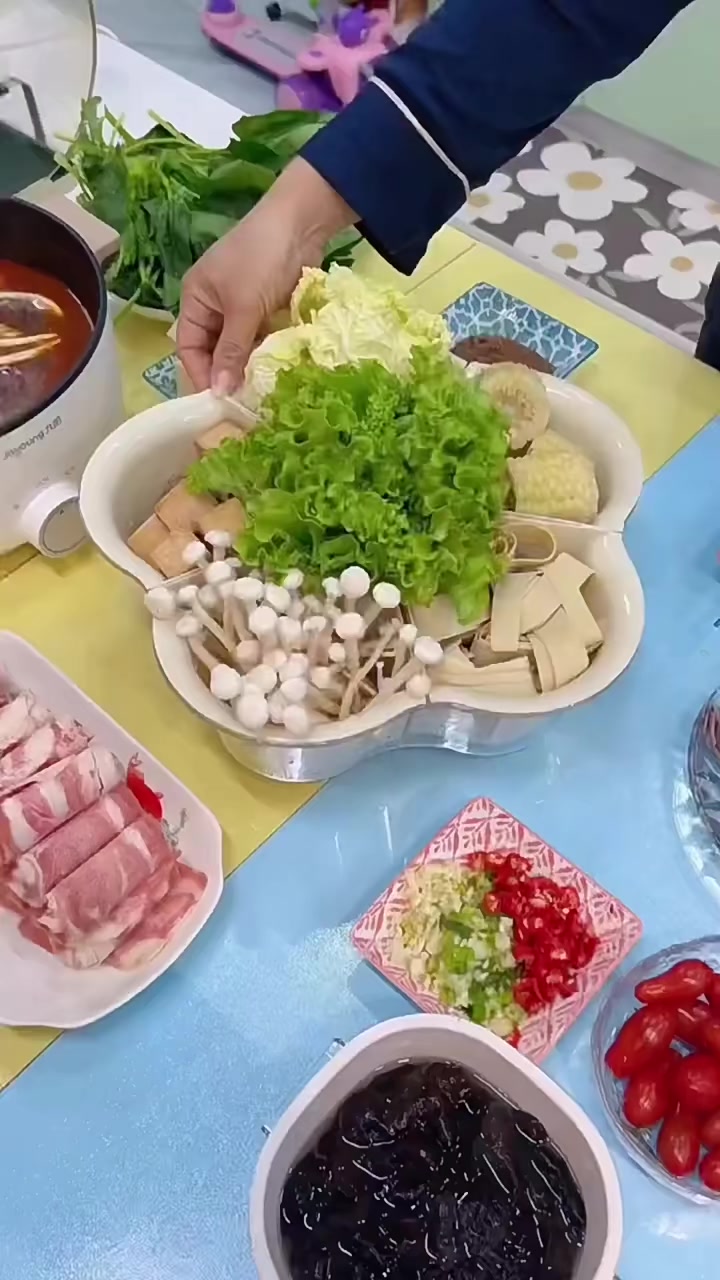 可以旋转的火锅蔬菜拼盘,不用可以当沥水篮