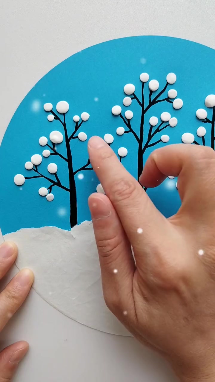 二十四节气之大雪手工创意画,幼儿园小朋友也可以完成,简单有意境,快来试试吧。幼儿园手工 幼