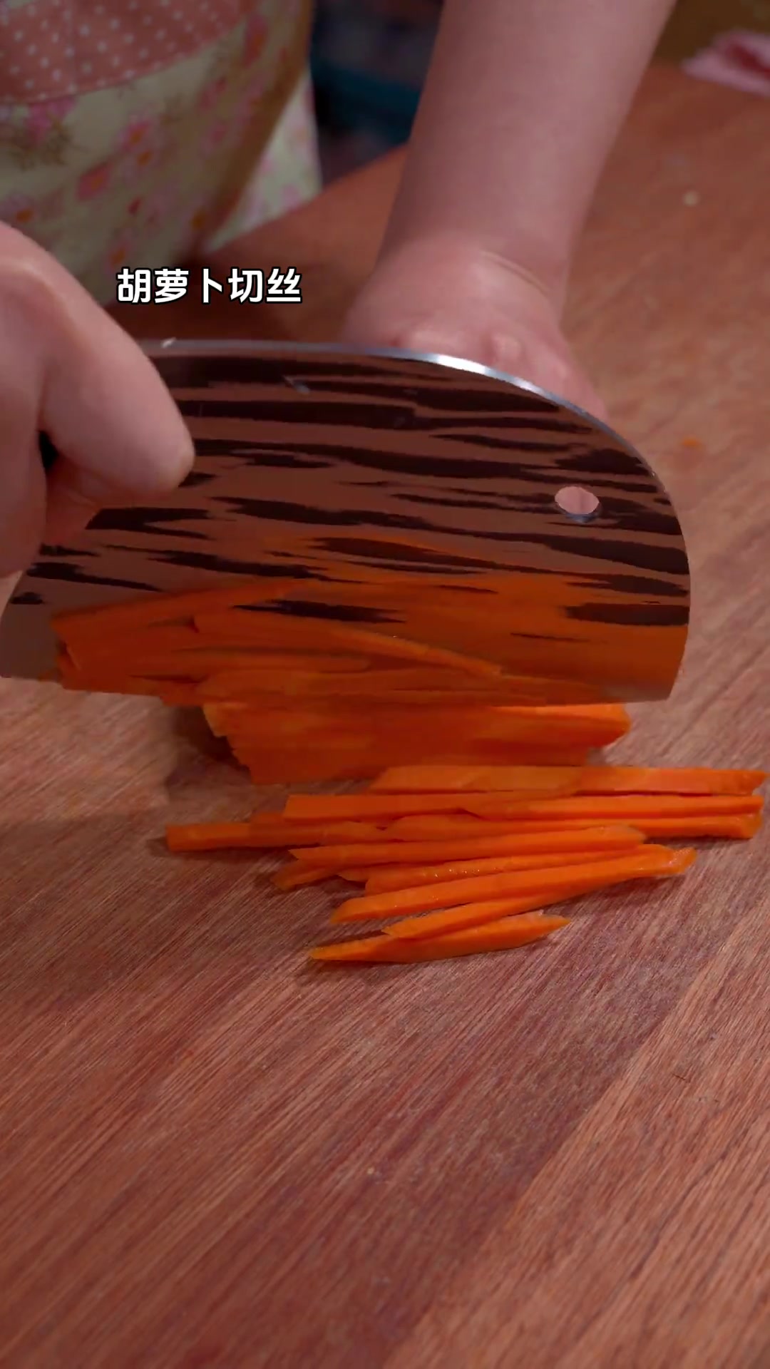 每年冬天都会腌一大坛,吃时放点香油,开胃解腻。美食 腌冻菜 美食教程 腌制菜 真是清脆爽口