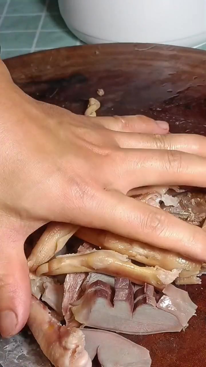 固始美食汉鹅块,汉鹅杂,鲜嫩多汁,汤鲜味美,简单易学易做出餐快适合小本创业,想学你就来我直