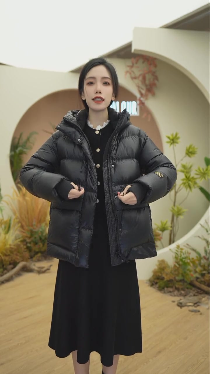 H廓形不挑人,摩登收腰面包服有容乃大 不同身型皆可 三彩 鹅绒服 高品质羽绒服 冬季必备 