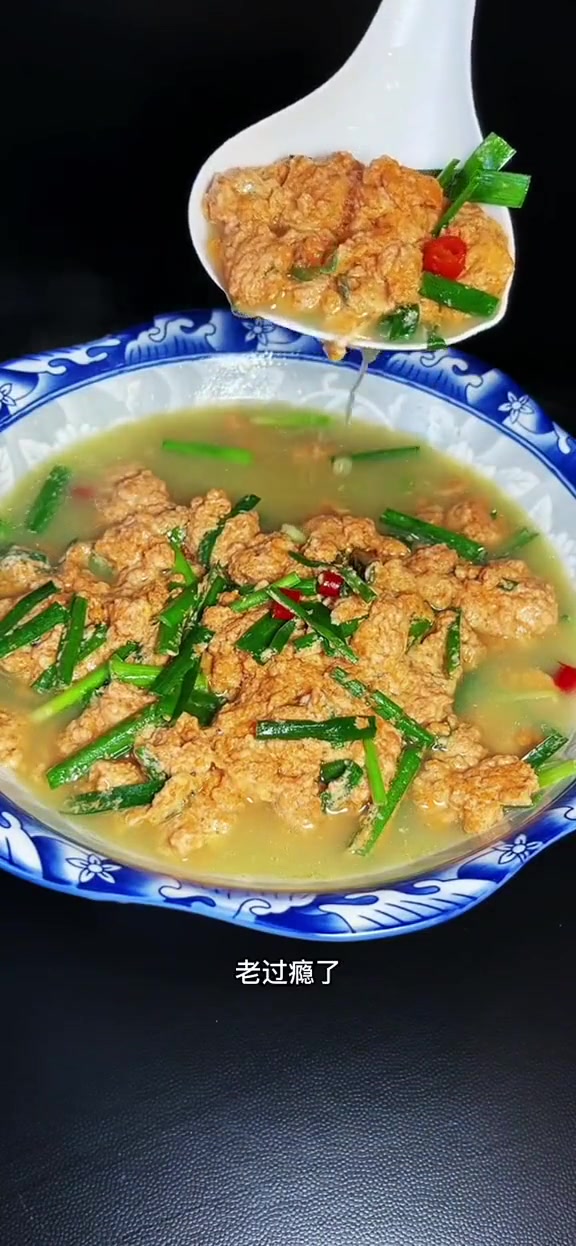 蝲蛄豆腐新吃法!火锅脑袋一整个大满足 大虾豆腐做法 火锅 火锅大虾做法