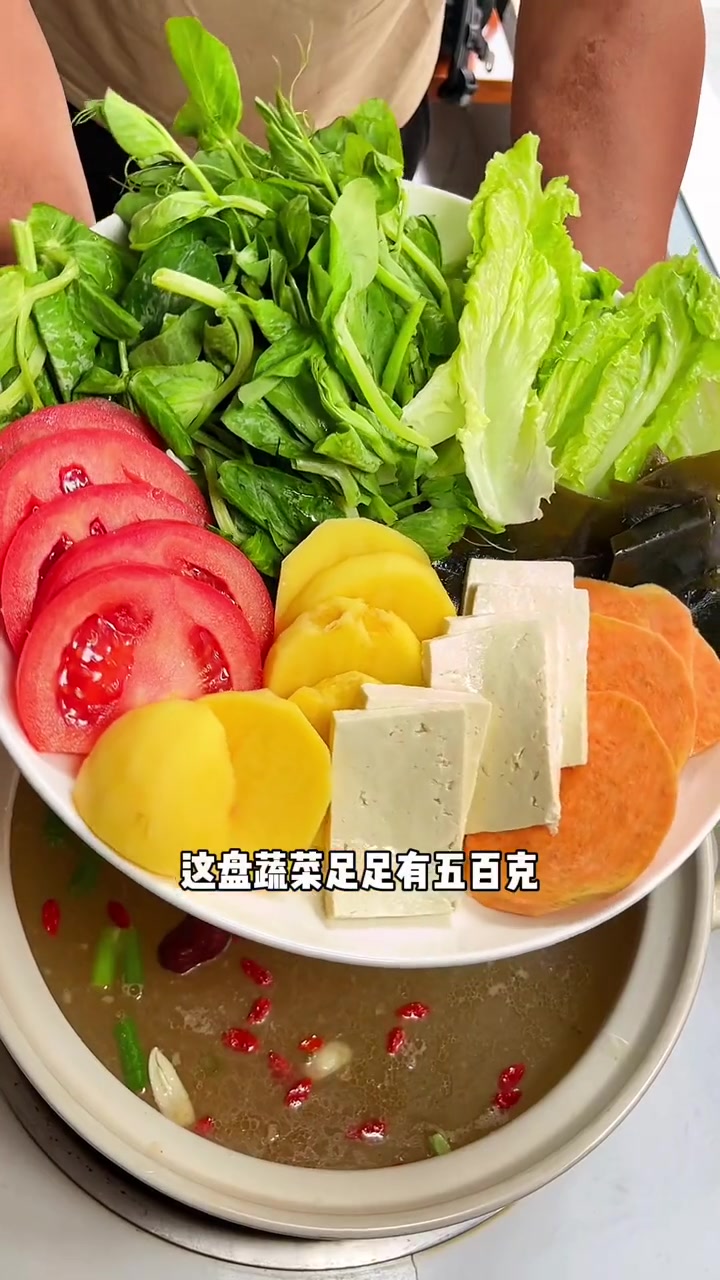 晋宁当地村子里都相当爱来吃的一家炒菜馆,量多味美!炒菜,牛羊汤锅都能吃得到 晋宁 晋宁美食