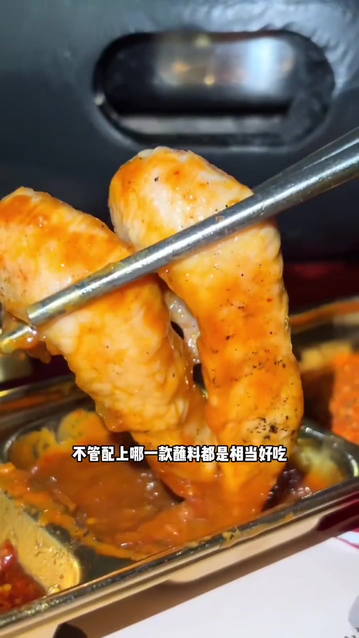 喜欢吃烤肉的。他们家的小菜和肉的品质是相当可以了 烤肉 韩式烤肉 特色烤肉店推荐 烤肉真香