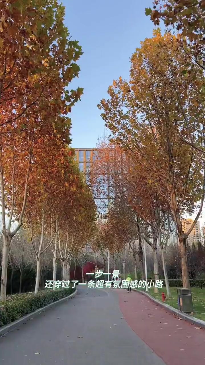 蜜雪冰城出新品啦!这杯国风范儿十足的奶茶立马给我的好闺蜜买一杯 清兰乌龙奶茶 清兰乌龙古风