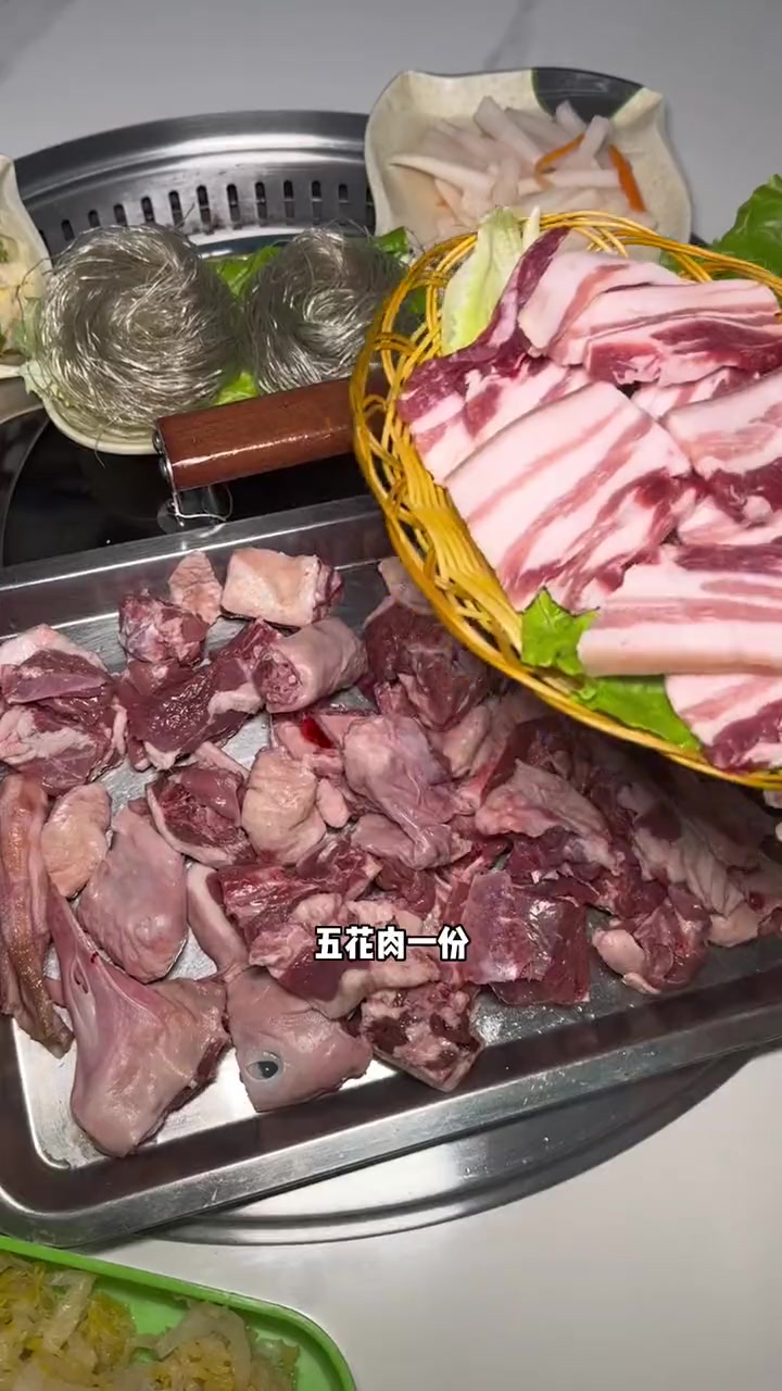 皖北地锅鸡也出地锅鹅啦!冬天吃鹅肉真的是很不错哦 铁锅炖 附近美食 地锅鹅 地锅鸡 皖北地