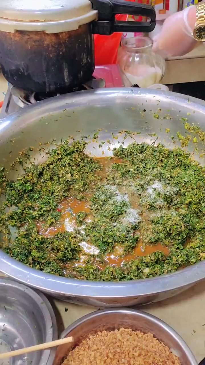 亮一款脆皮狗肉灵魂蘸酱,也可以直接送饭、拌粉、拌面的那种 美食制作分享 地方特色美食 脆皮