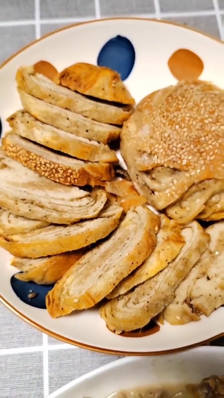 谁想吃老家的吊炉烧饼啦?!吊炉烧饼 单县 地方特色美食 烧饼