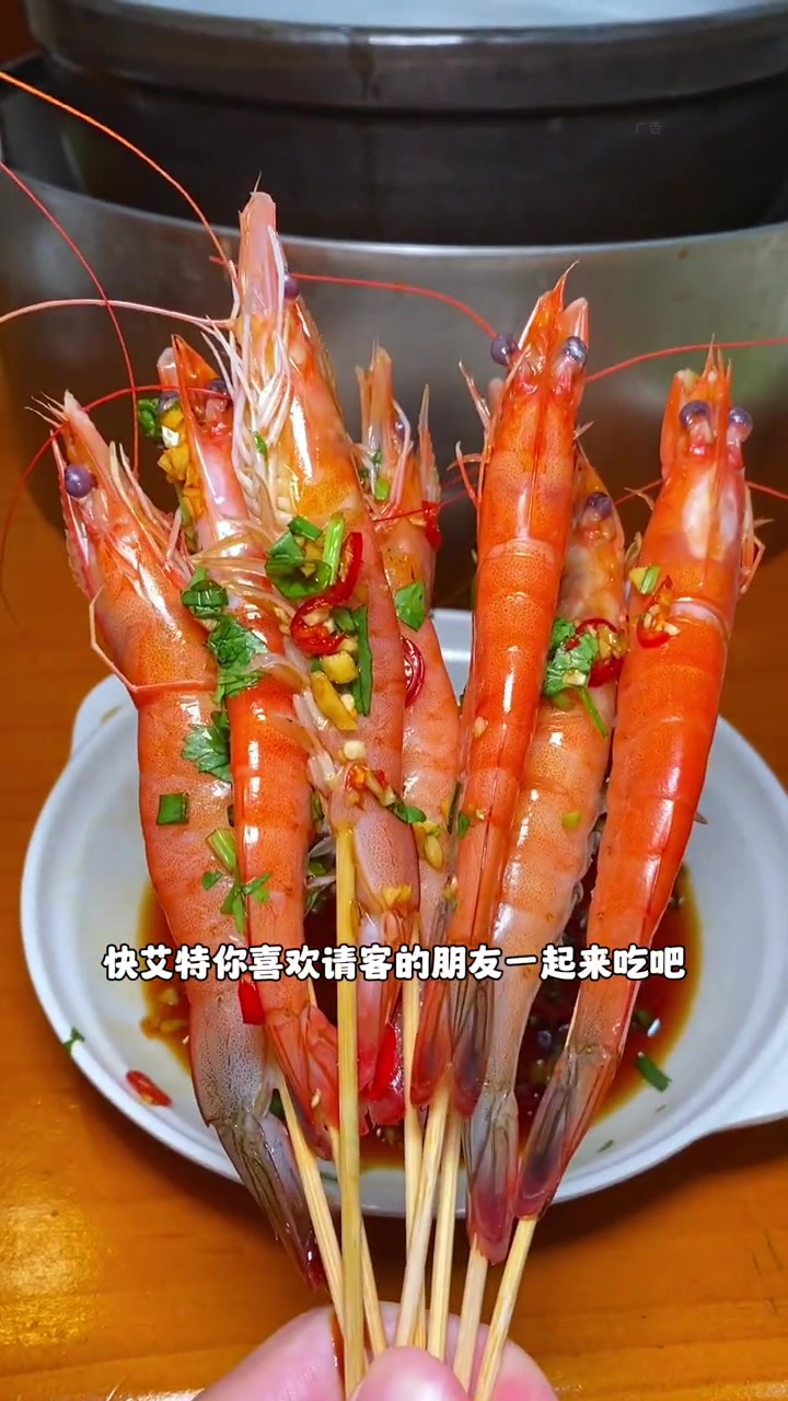 公明这家新创新土鸡海鲜火锅,现在团购79.9就可以吃到这一桌海鲜火锅2到3人餐,心动的小伙