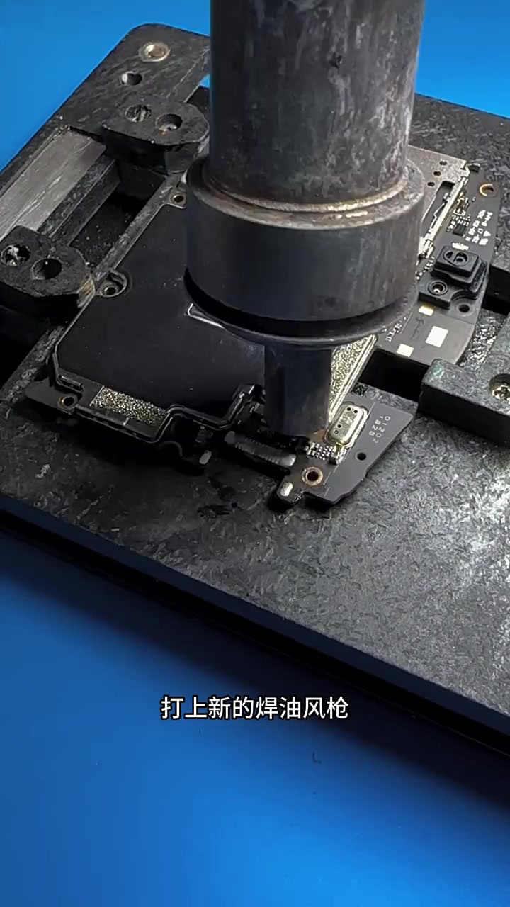 国产高端手机8848粉丝清理灰尘弄坏了