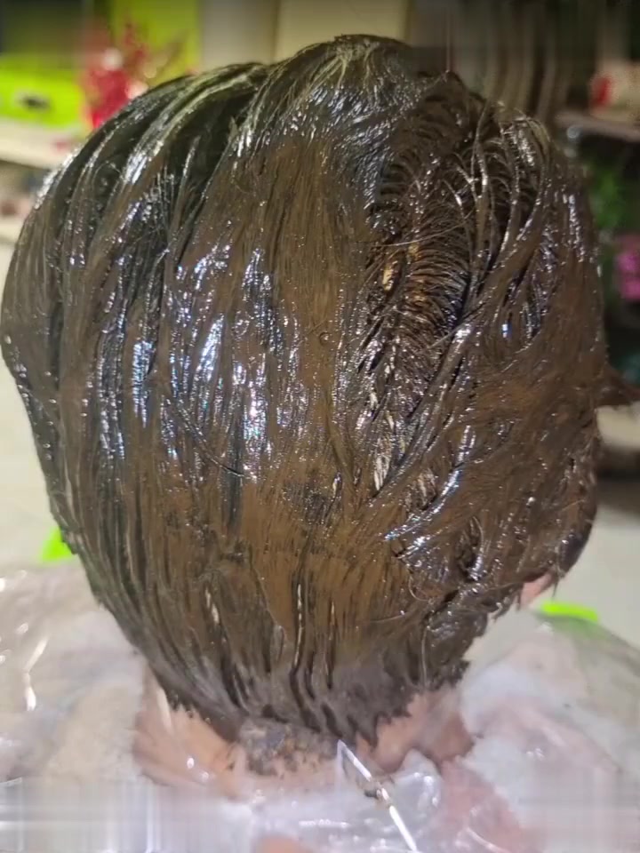 在家染头发用这个方法健康方便遮白发