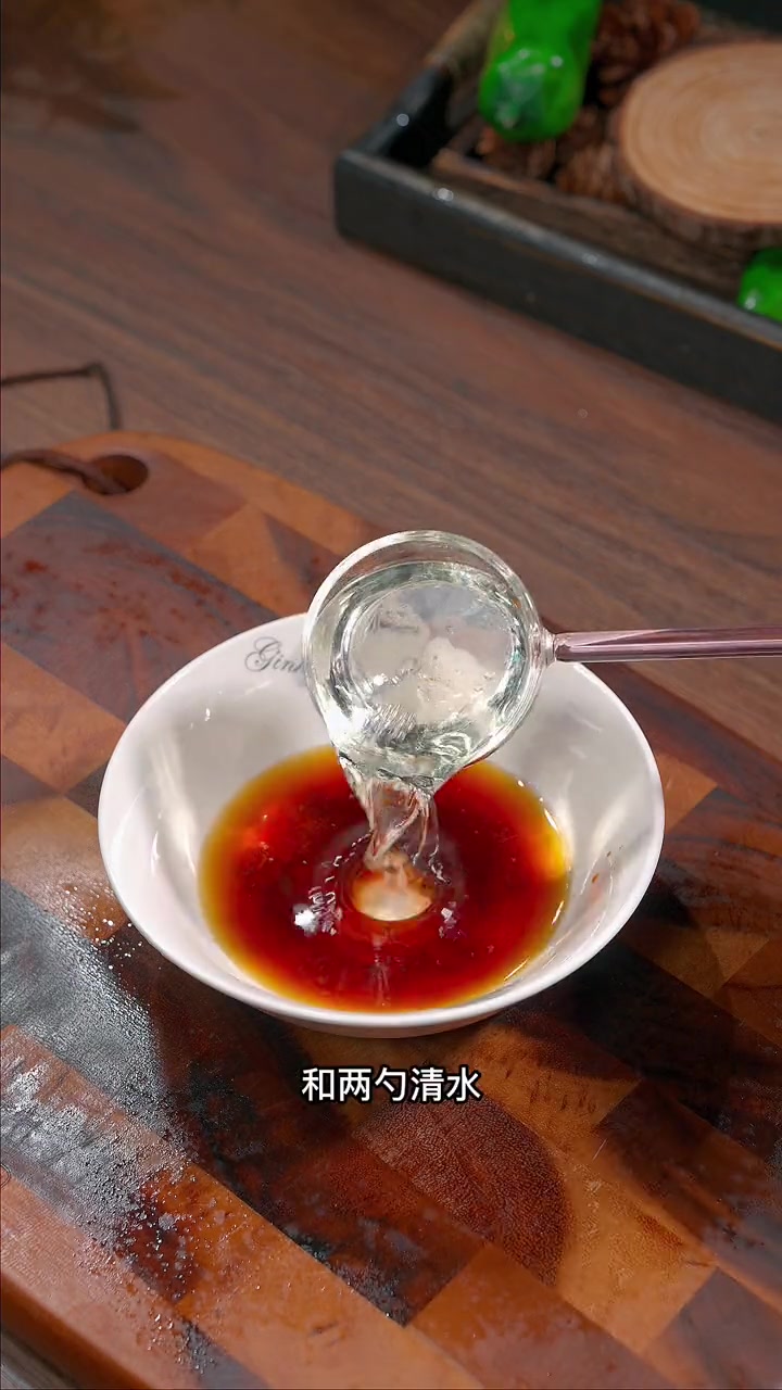 锦上添花 马上又要过年了,赶紧准备几个菜年夜饭上可以展示一手 年夜饭菜单提前曝光了 年夜饭