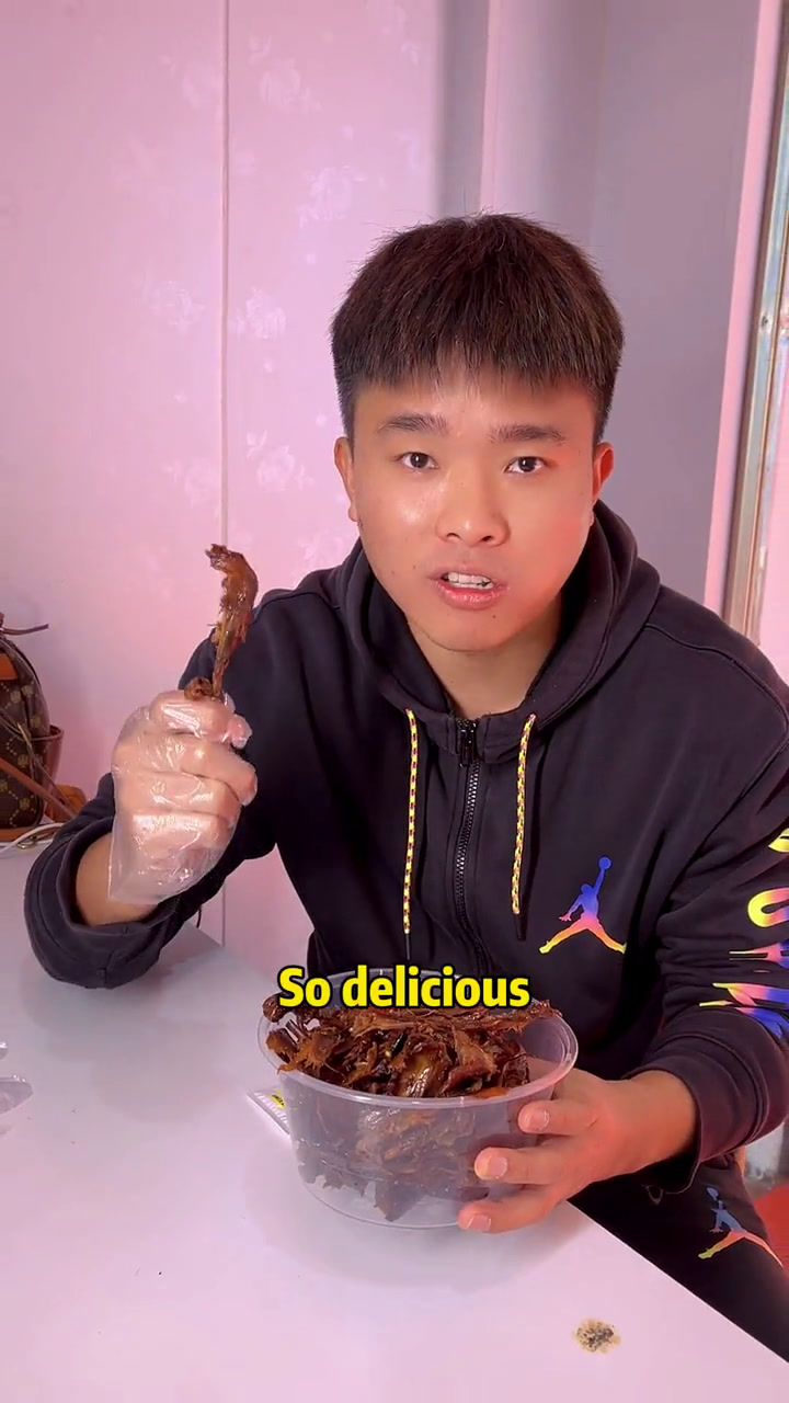 吃了一次就想吃无数次的酱吖头!美食推荐 酱板鸭 鲜卤 秘制卤味 广告