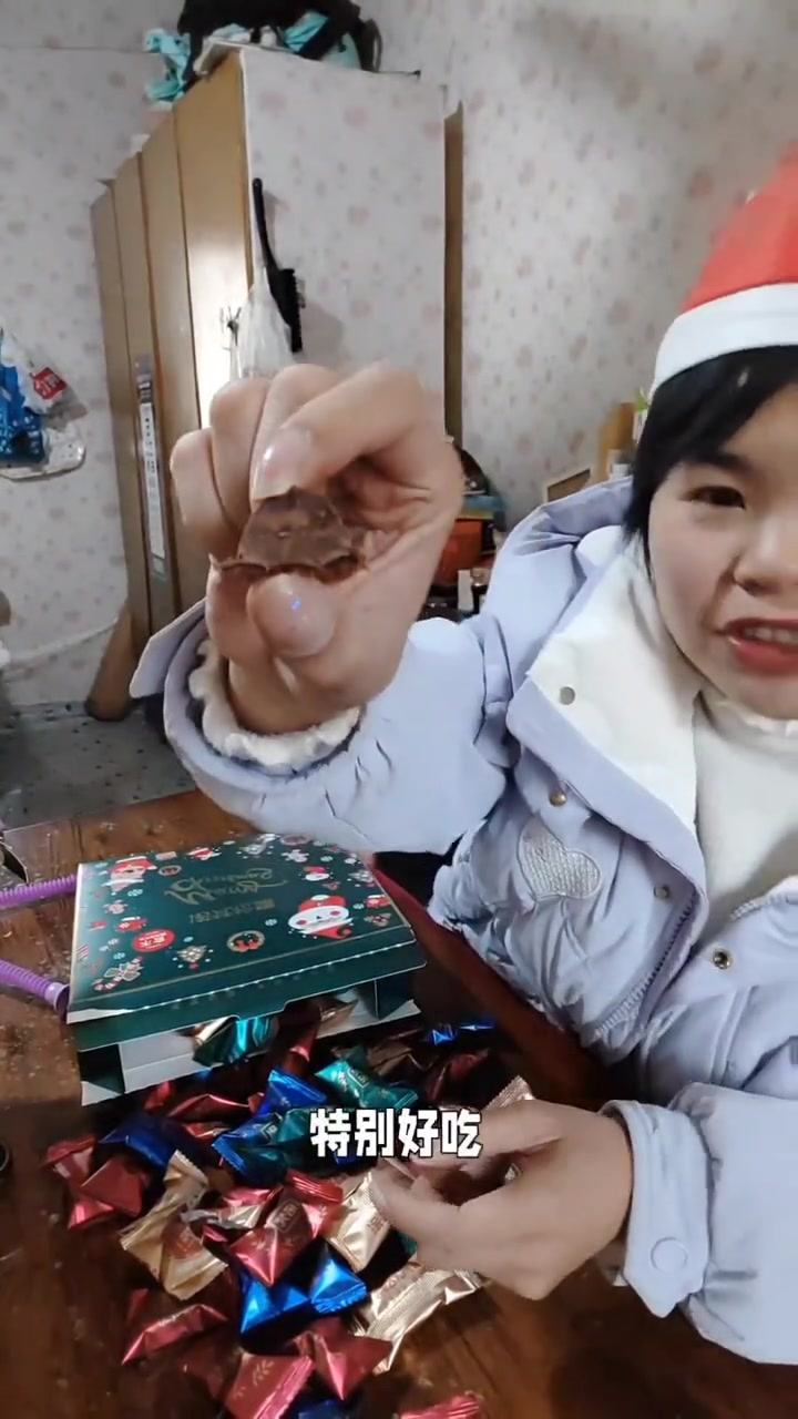 圣诞礼盒装,送礼自用两相宜,四种口味,甜而不腻巧克力爱好者闭眼冲 巧克力圣诞礼盒 圣诞节糖