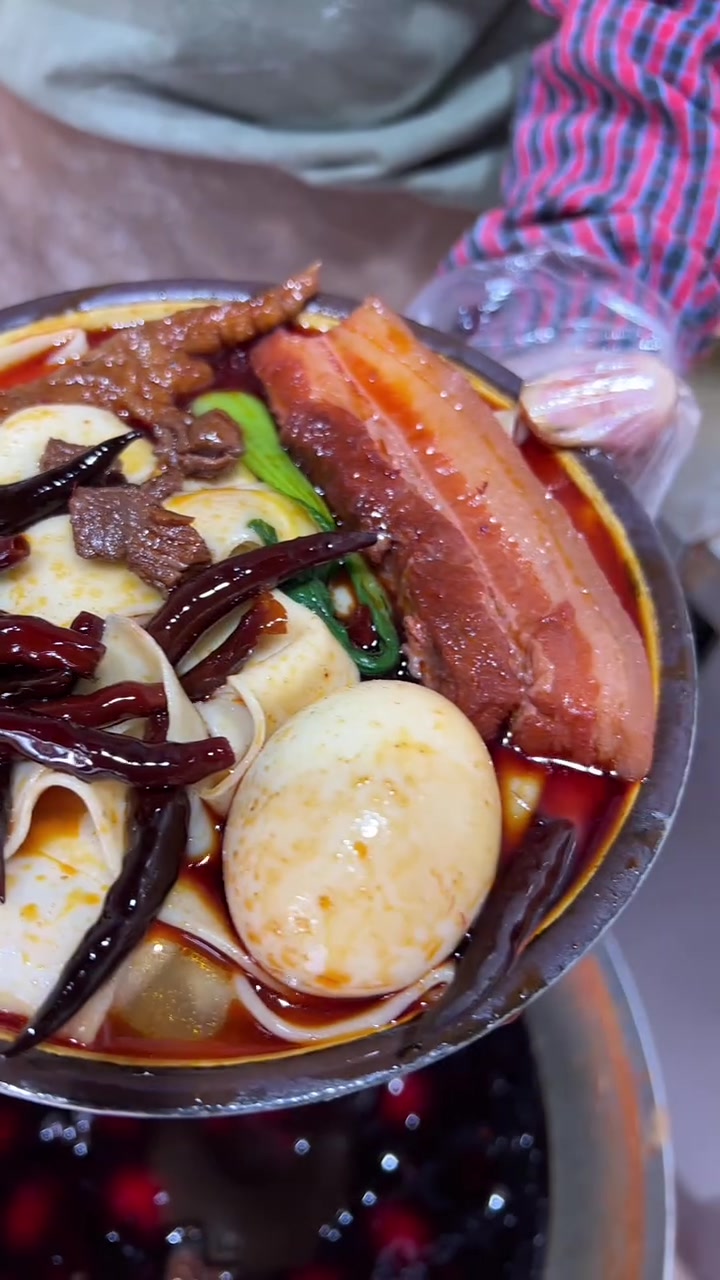 新手做餐饮这几点一定要记牢,为什么做餐饮累还不赚钱呢?看完这几点你就知道原因了,安徽板面馆