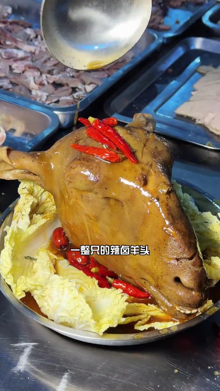 都江堰高桥羊肉汤,汤鲜味美,价格亲民,冬天就是要喝羊肉汤才舒服。都江堰美食 羊肉汤锅 天儿