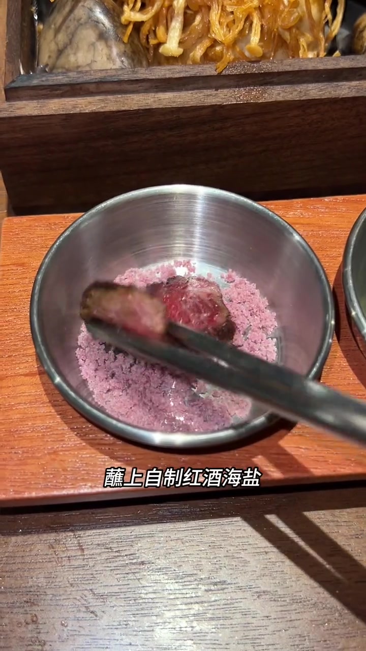 稻熏烤肉专门店味牛屋真的很好吃呢!高品质烤肉 韩式稻熏烤肉专门店 韩式烤肉 韩国街