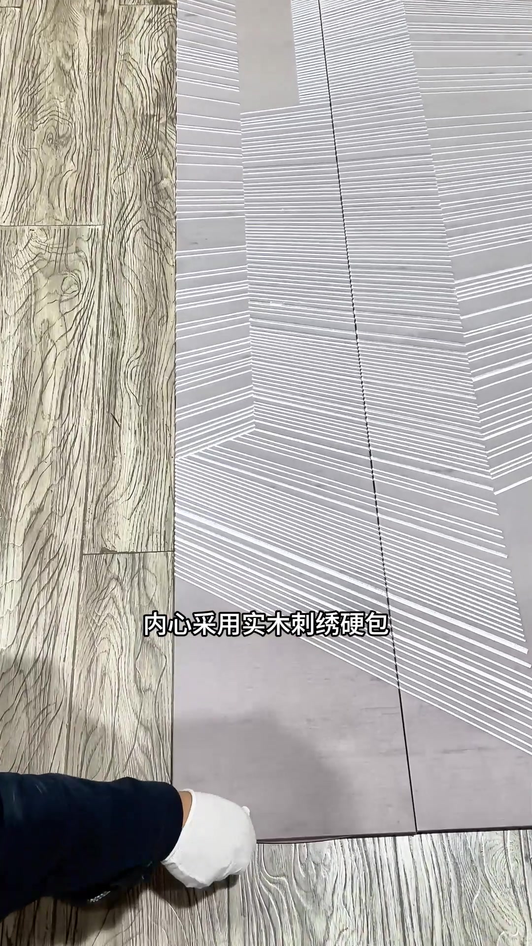 沙发背景墙怎么布置更有设计感