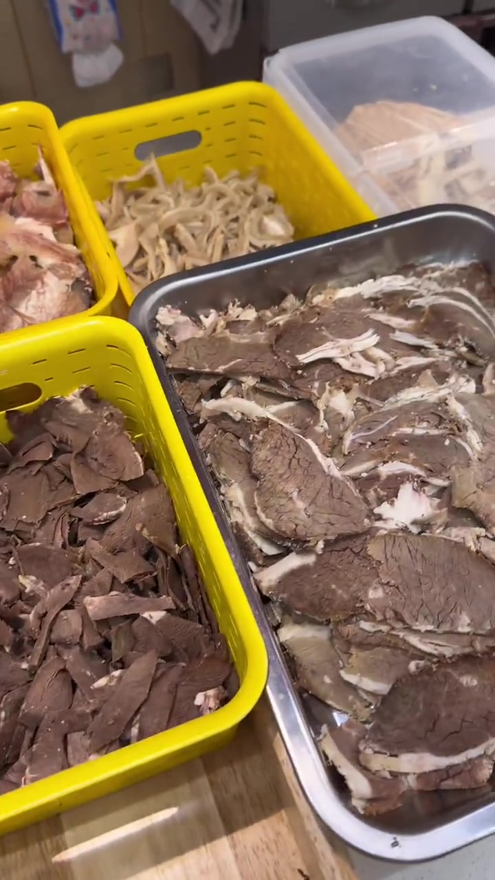 德令哈路兰州存海羊杂!一家值得你品尝的羊肉馆 来一碗热乎乎的羊杂汤吧 羊杂 清真美食 羊杂