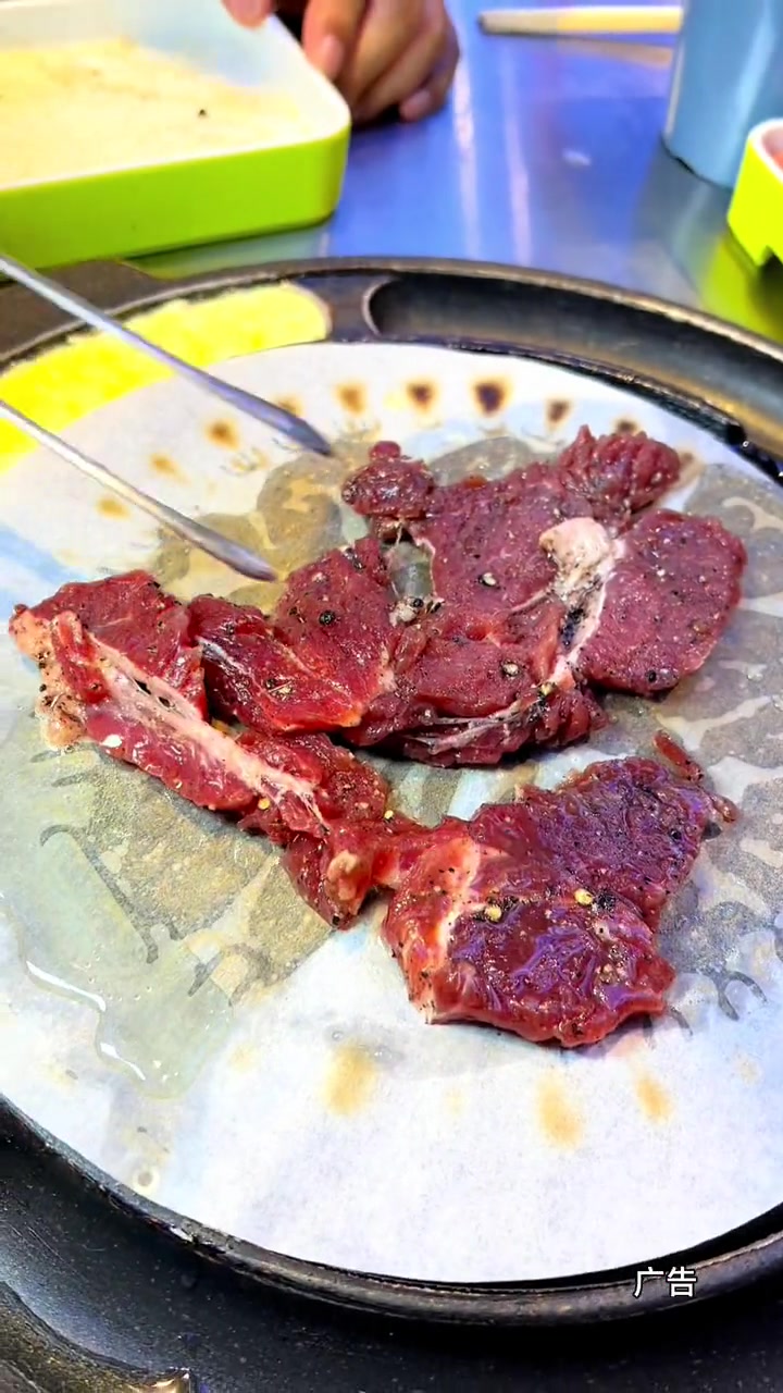 三亚想吃烤肉,可以单点,真的没有必要团购,蔬菜不到十块钱一盘,肉类也不超过30一盘 烤肉 