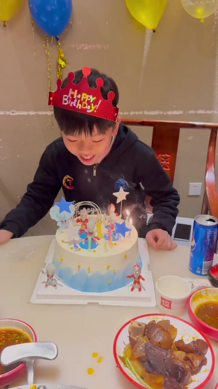 M流切蛋糕|王艺衡 (帅帅) 10岁生日快乐!