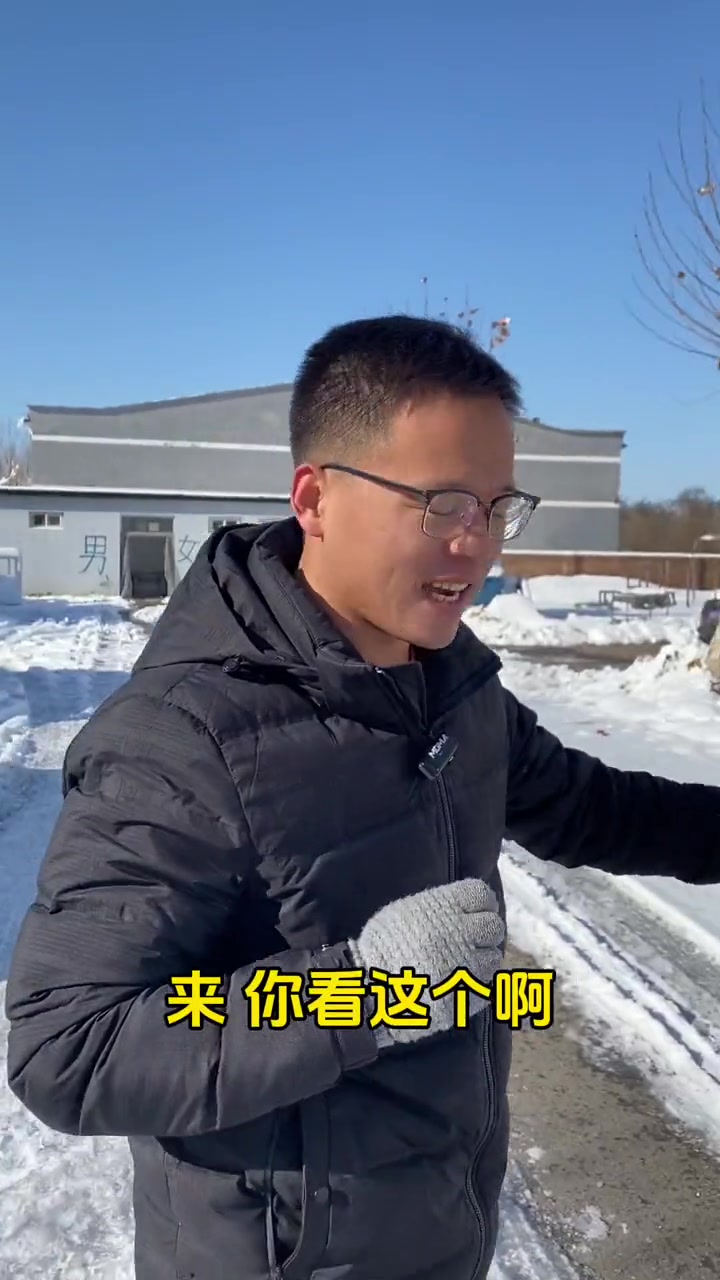 三面开窗的熟食车,冬天更方便一些,遮风挡雨,摆摊也少受罪!熟食车 卤肉车 电动餐车小吃车美