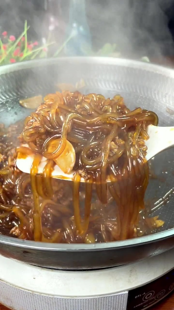 这肉末炒粉条要是做好了,越吸溜越香,简单好吃还简单 美食教程 美食 下饭神器 学会快去试试