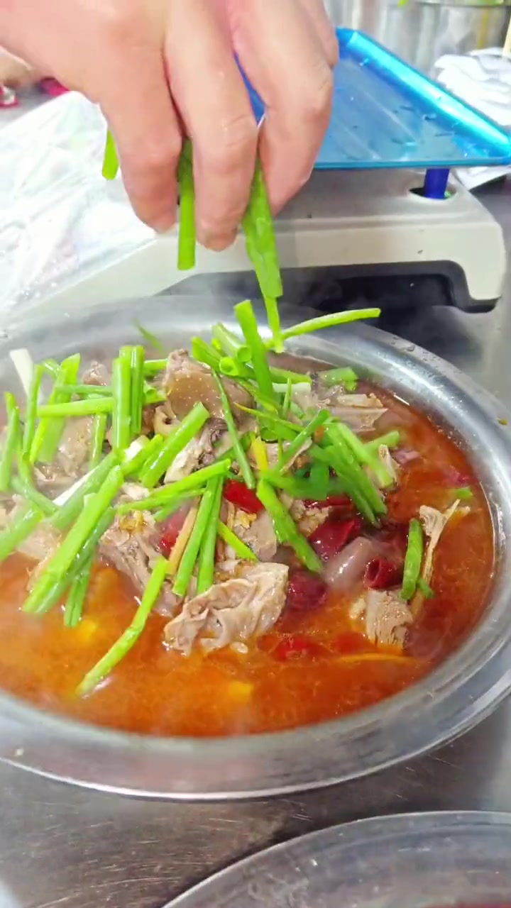 固始美食汉鹅块,汉鹅杂,鲜嫩多汁,汤鲜味美,简单易学易做出餐快适合小本创业,想学你就来我直