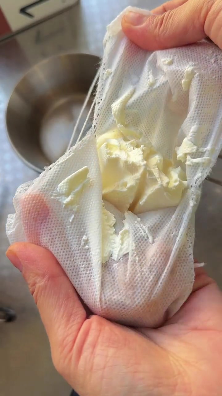 今天先这样!继续努力!酸奶碗 冷萃酸奶 酸奶燕麦 早餐吃什么