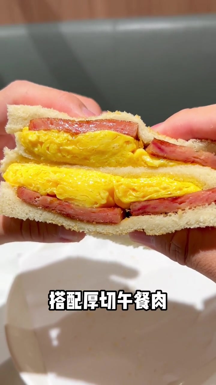 24小时吃遍香港美食·「香港小吃攻略」～从天亮吃到天黑 鱼蛋 大肠 芝麻糊 烤鹅 鸡蛋仔