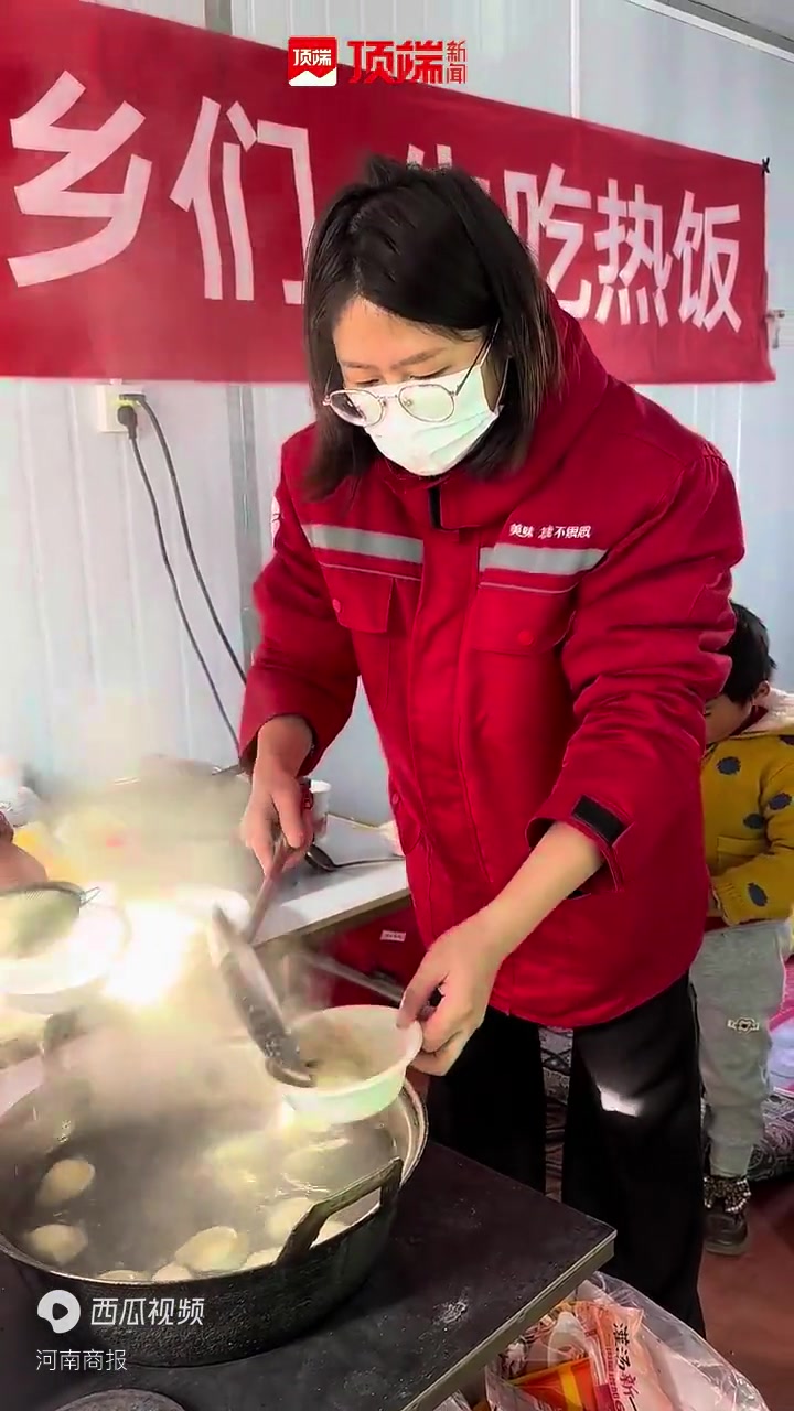 河南饺子来了!积石山震区村民提前吃上冬至饺子