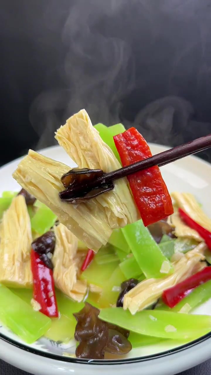 莴笋木耳炒腐竹 家常小炒 腐竹 家味