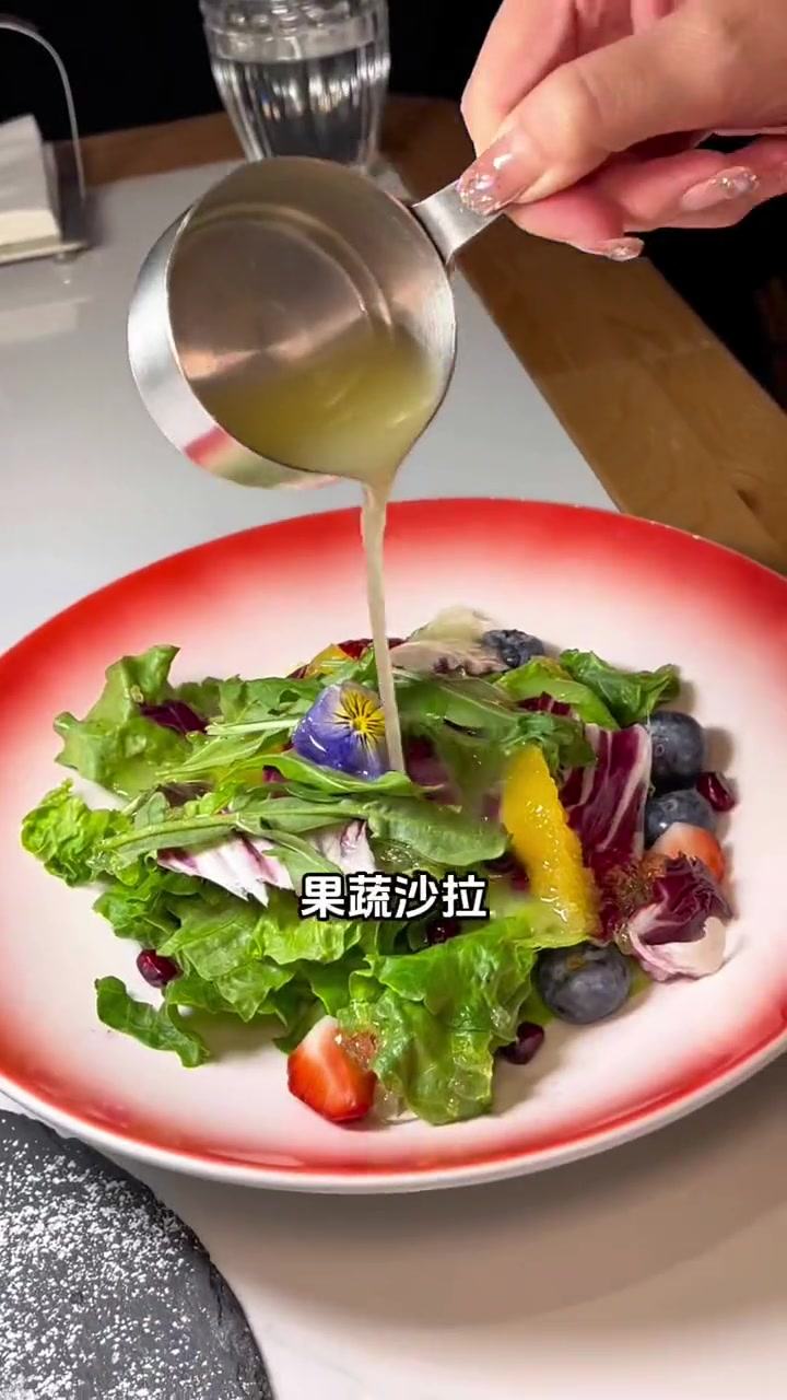 在长春!超有仪式感的西班牙餐厅 氛围感餐厅打卡 适合情侣约会的餐厅推荐 这店环境太好了 高