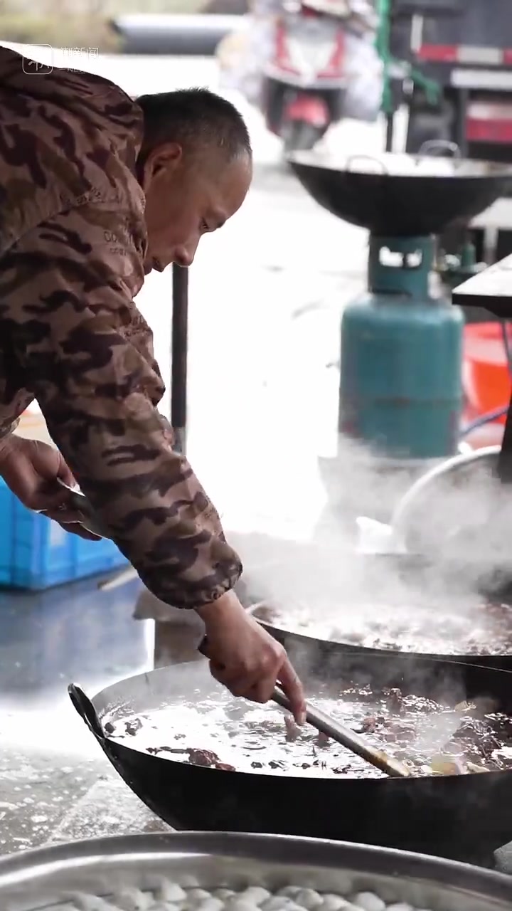 “鱼汤+碳水”的快乐超乎想象!快来湖州德清“炫”一碗冬季限定 湖州美食