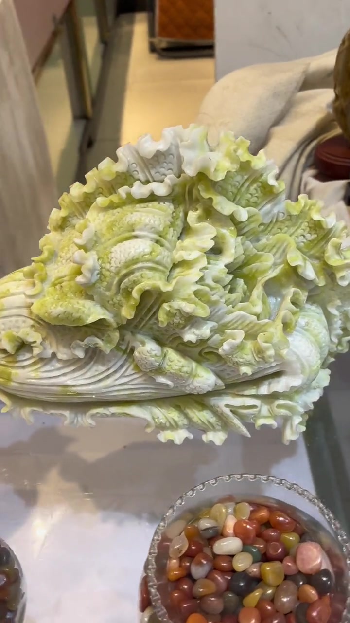 金丝玉雕刻的大白菜 以石会友 石来运转 玉石魅力 玉雕作品