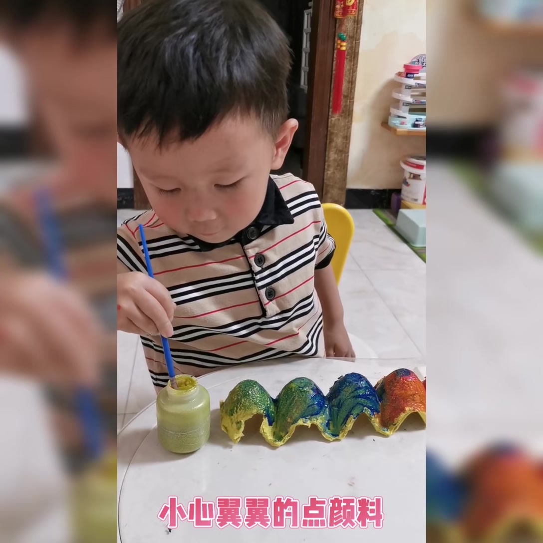 亲子手工DIY鸡蛋托改造|【彩色的毛毛虫】