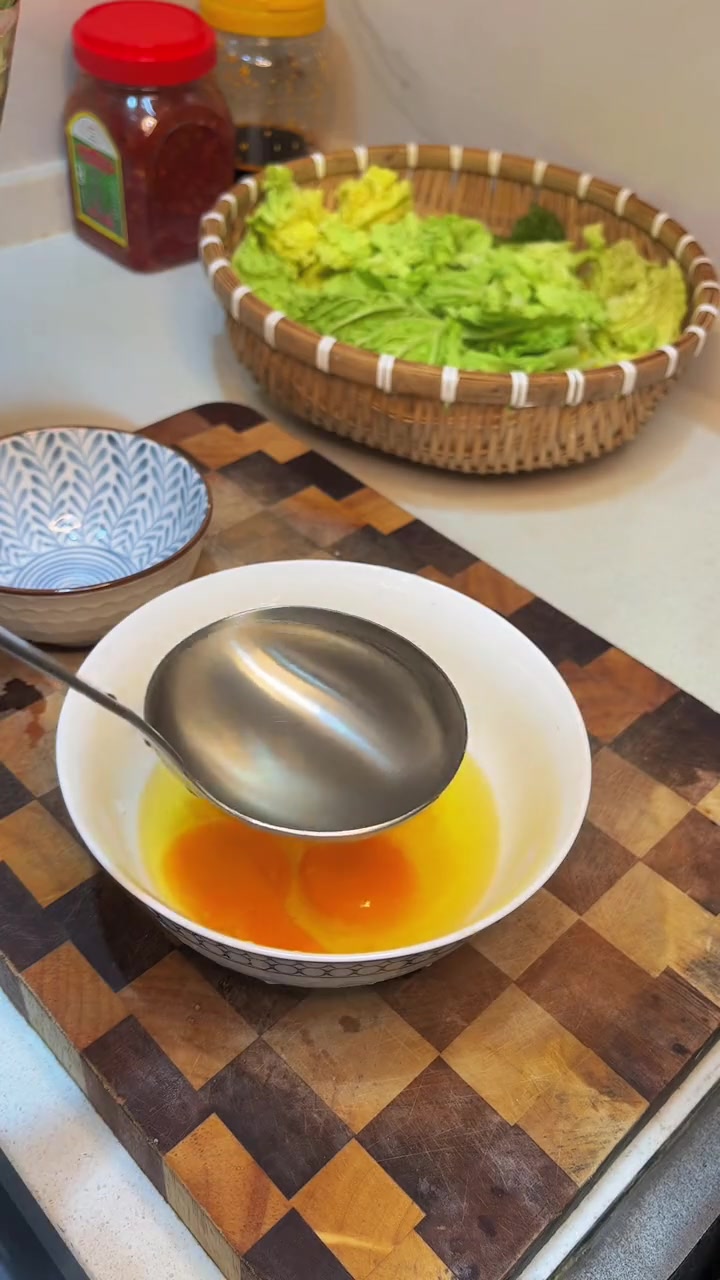 你蒸的芙蓉蛋是不是爱成蜂窝状,学会这个蒸法就会发现蒸芙蓉蛋超简单 芙蓉蛋 芙蓉蛋的正确蒸法