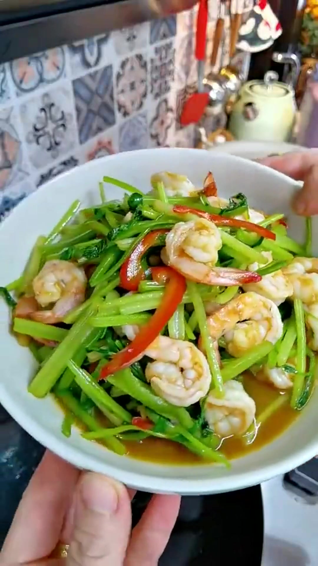 老公一个人的晚餐,炒了3个菜,配上春饼!简单又快速!