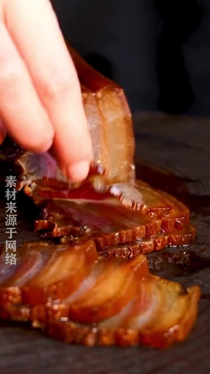 要年味不要烟味,熏烤腊味时一定要注意消防安全哦 熏腊肉 年味 消防救援