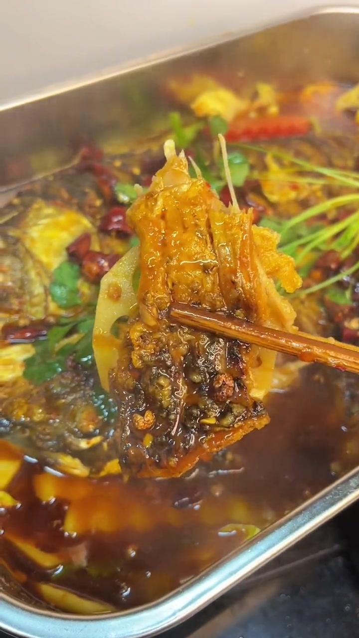 天冷了在家吃烤鱼真的太幸福了!脆皮烤鱼家常做法,香辣入味真的太好吃了!烤鱼 烤鱼家常做法 