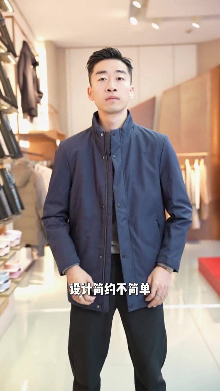 时光与细节,暗藏于冬的惊喜,用一件雅戈尔白鸭绒羽绒服的温度,唤醒冬日的温暖与温柔。潮男必备