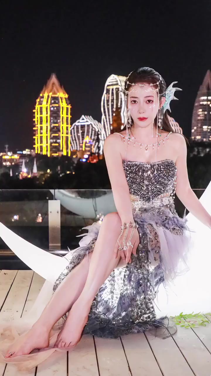 陈紫涵也去拍了前不久很火的人鱼公主风