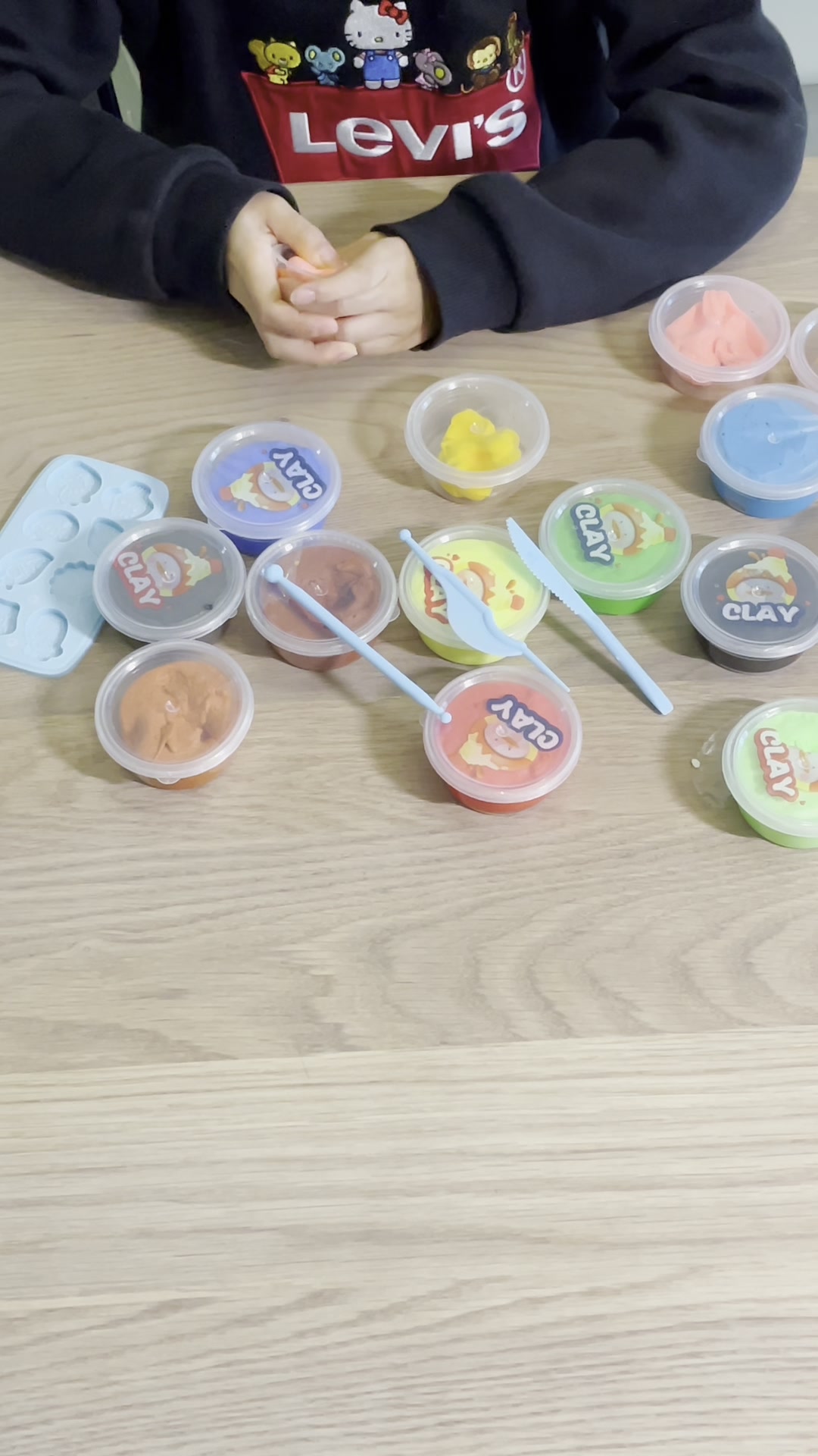 可可教学～用彩泥做纸杯蛋糕