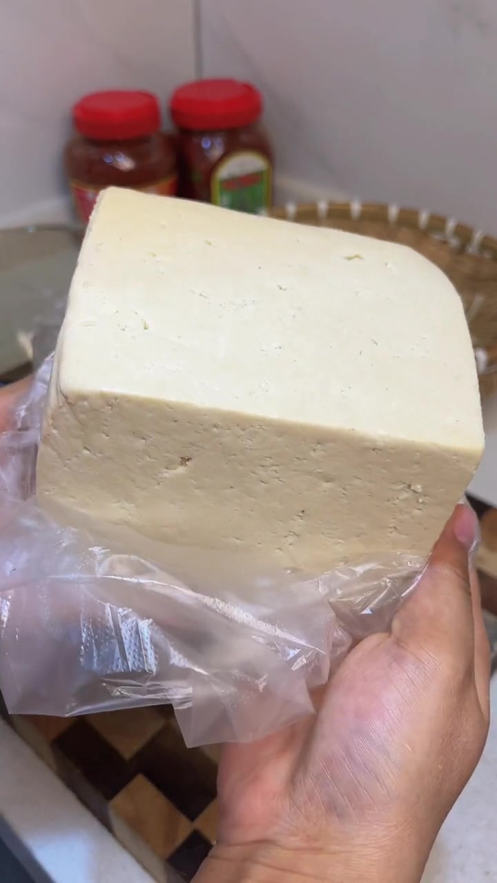 你炸的豆腐圆子是不是容易散还不空心?试试这个做法让你轻松搞定!贵州特色小吃 豆腐圆子 豆腐