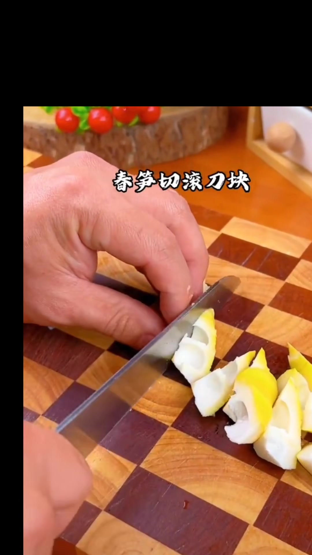 美味佳肴——竹笋鹌鹑蛋豆皮三鲜汤